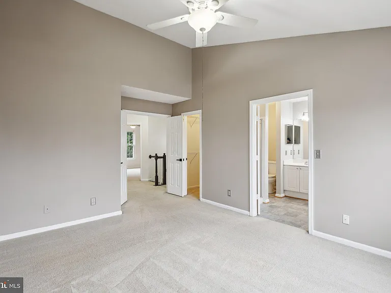 15514 Port Washington Ct — Photo 11