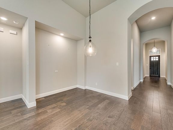 4th image of 3916 Iron Bark Way
