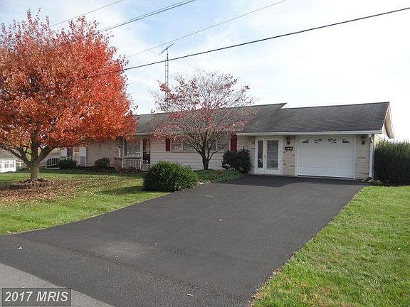 2nd image of 1536 Hillcrest Dr