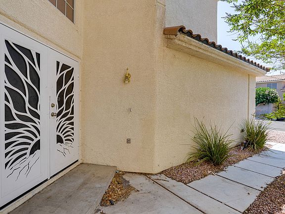 4th image of 820 Brunellos Ave
