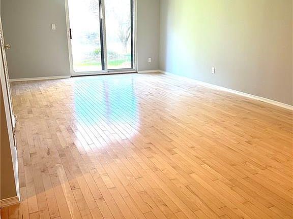 3rd image of 50-1 Prospect St #3001