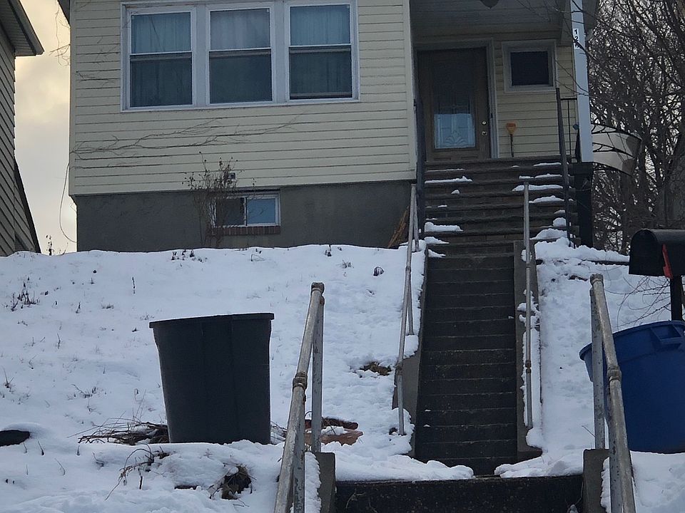 1st image of 126 York Ave