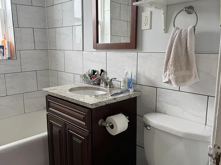 7355 Lindell Blvd #202 — Photo 3