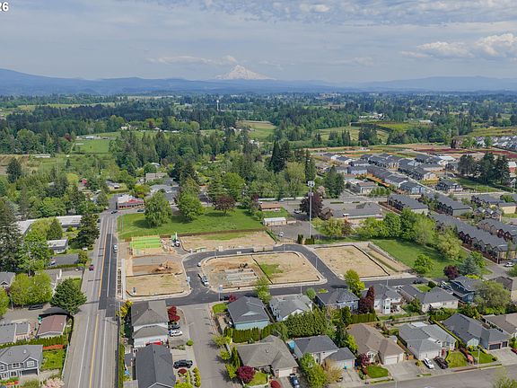 5th image of 5887 SE Powell Valley