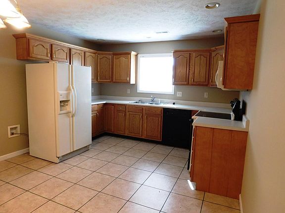 5th image of 11105 Lake Hamilton Ln #A