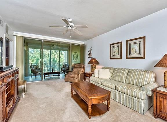 5th image of 4040 Durango Ct Unit 201