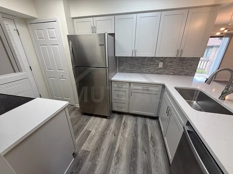 1560 Meadowside Ct — Photo 6