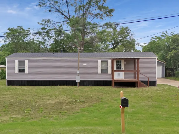 7305 Goodman Ln, Azle, TX 76020