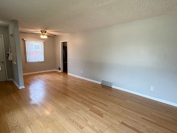 5th image of 1217 E Barrett Ave
