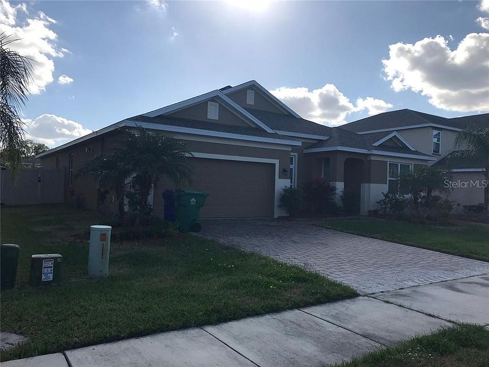 2nd image of 14470 Breakwater Way