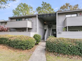 902 Greenmeadow Dr, Goose Creek, SC 29445