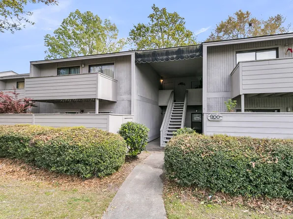 902 Greenmeadow Dr, Goose Creek, SC 29445