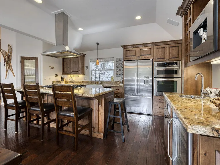 6566 Topaz Dr — Photo 12