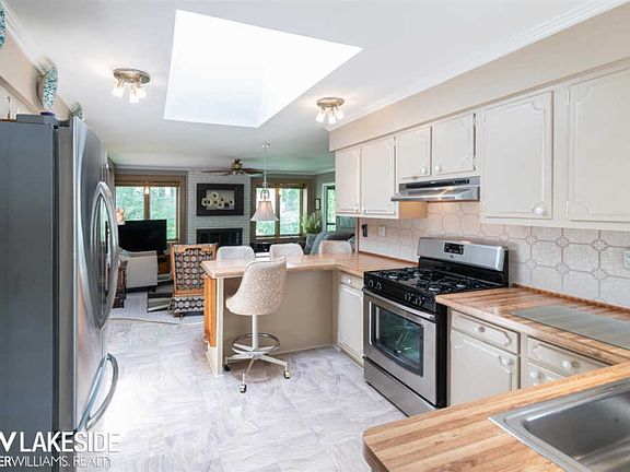 5th image of 50424 White Mill Dr