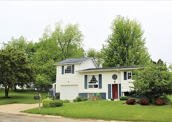 3rd image of 2002 Dartmouth Dr