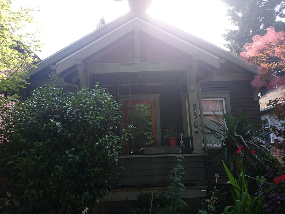 2nd image of 936 22nd Ave