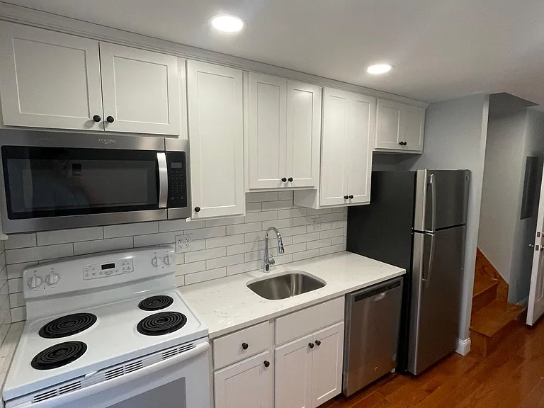 401 S Main St #D — Photo 9