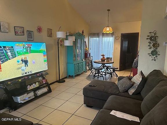 2nd image of 5941 Deer Ave