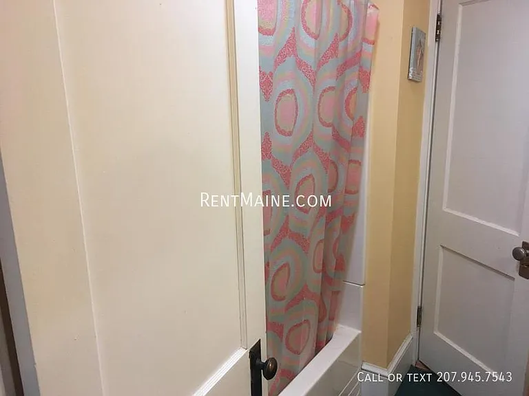 148 Essex St #8 — Photo 12