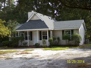 414 E Leonard St, Southport, NC 28461