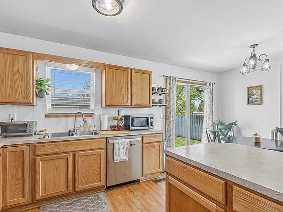 4th image of 1350 N Aksarben Ct