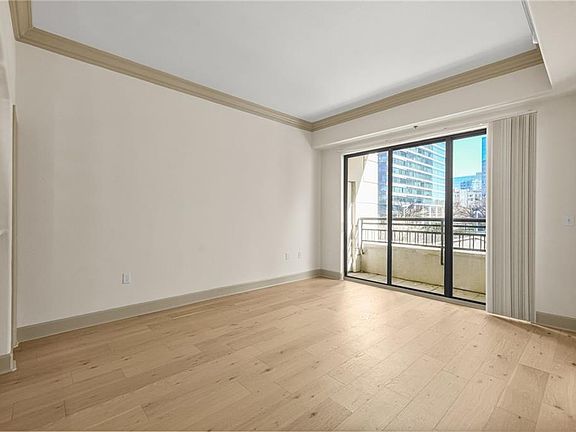 4th image of 3445 Stratford Rd NE APT 305