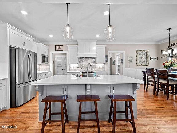 2nd image of 3381 West Hampton Drive