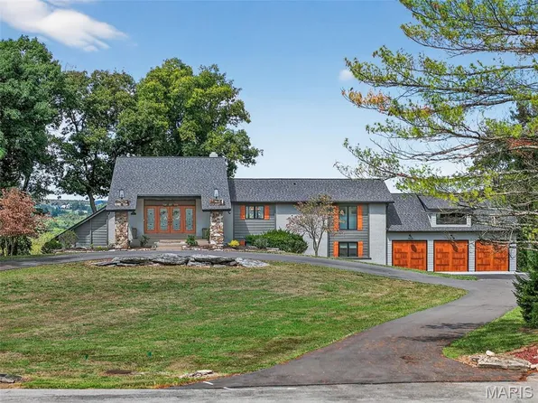 5859 Crystal Park Cir, Saint Louis, MO 63128