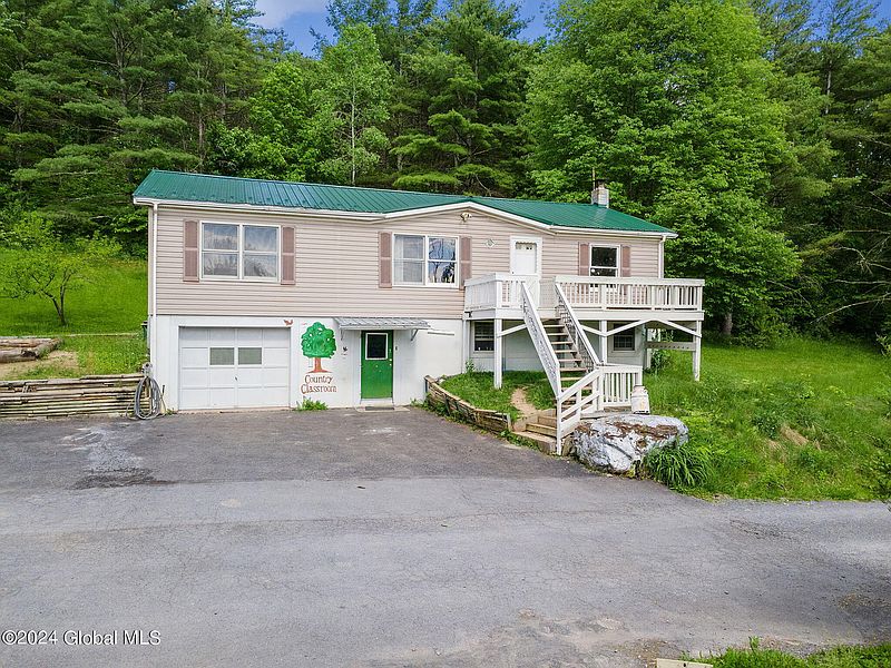 2nd image of 2136 Huntersland Road