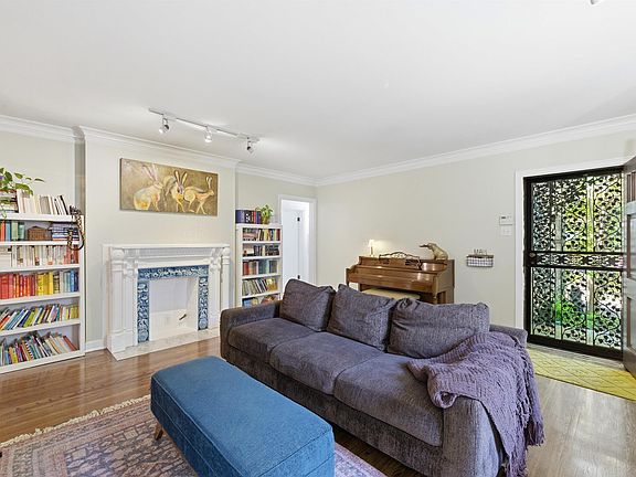 5th image of 3593 Southwood Ave