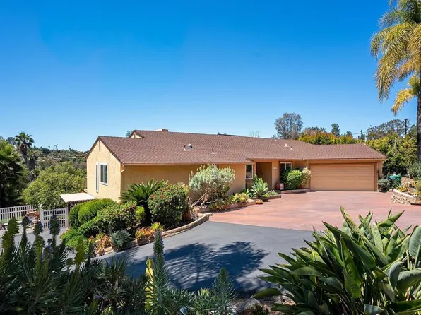 11021 Valley Lights Dr, El Cajon, CA 92020