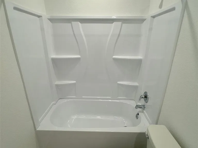 2210 Cyclone Dr — Photo 23