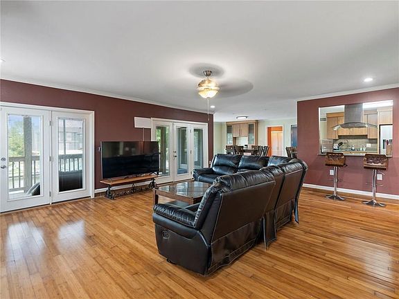 5th image of 4501 Francesco Rd