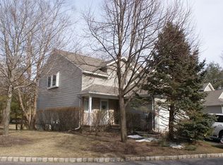 32 Meadow Pond Rd, Hardyston, NJ 07419