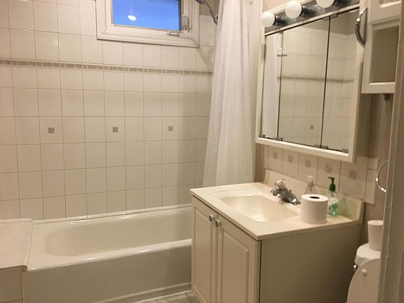 5th image of 2222 W Eastwood Ave #2