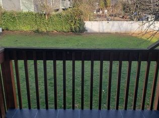 120 SE 143rd Ave #5, Portland, OR 97233