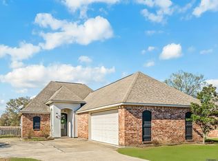 31067 Autumn Lake Dr, Walker, LA 70785
