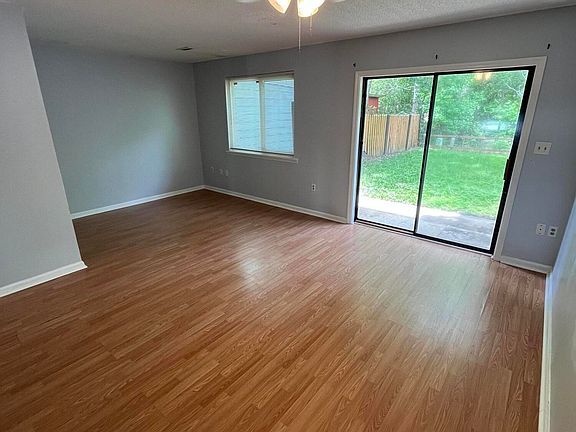 2nd image of 5040 Foxwood Dr