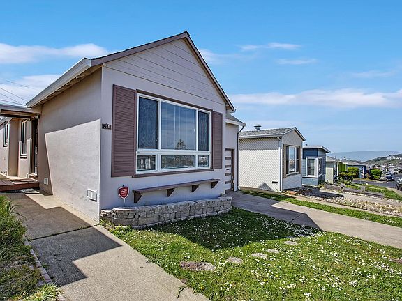 2nd image of 710 Skyline Dr