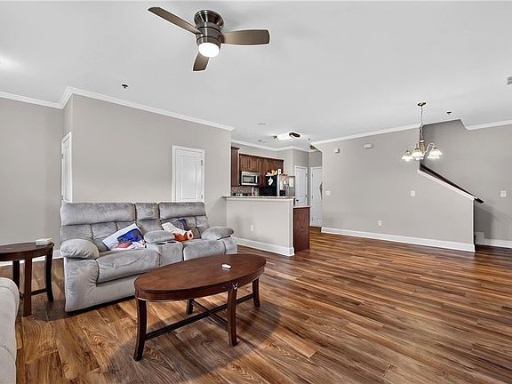 4th image of 7454 Pine Brook Rd