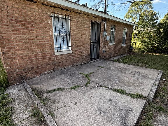 2nd image of 2151 Clark Rd