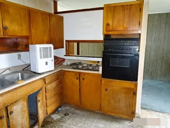 5th image of 4102 N Webster Ave