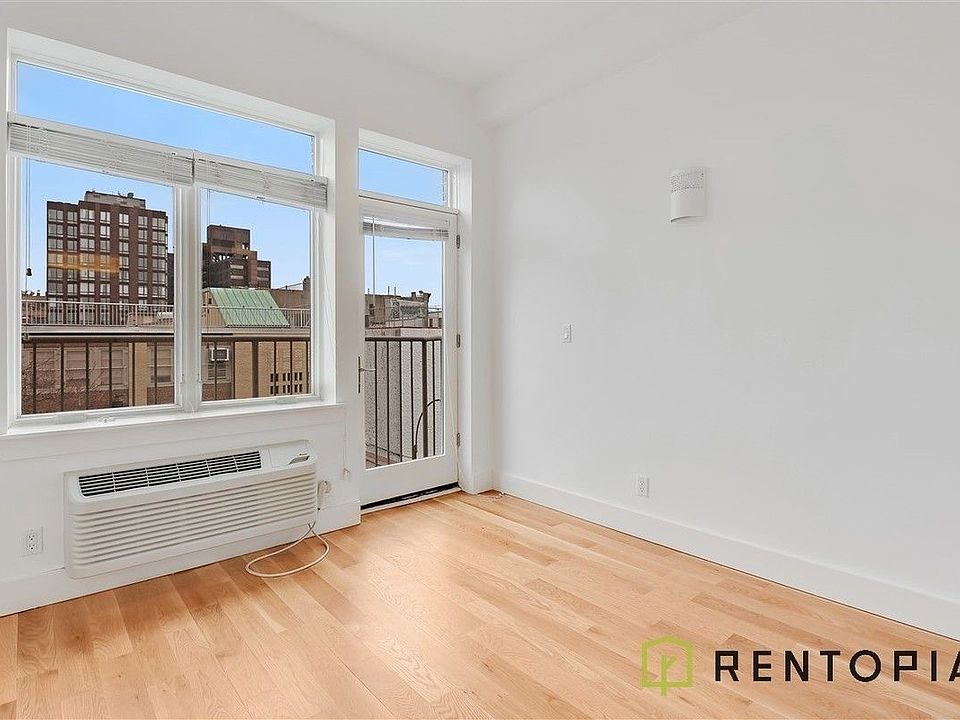 1st image of 91 Varet St #2L