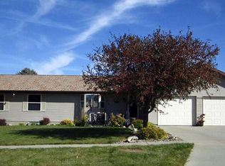 1006 Brooke Dr, Wayne, NE 68787