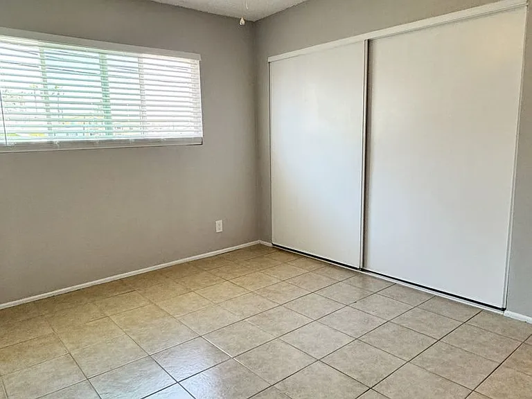 1740 Freeman Ave. — Photo 9