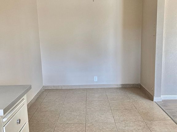 5th image of 1193 E Washington Blvd APT 22
