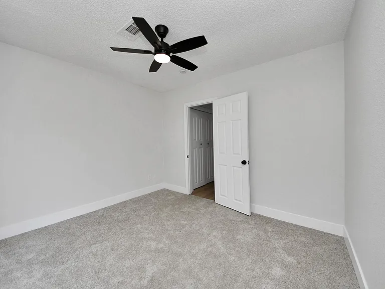 7427 Willow Oak Dr — Photo 17