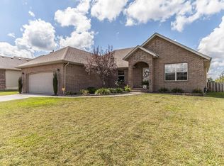 303 N Bonda Way, Nixa, MO 65714