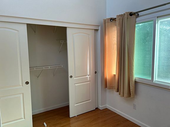 5th image of 2585 Park Blvd #206