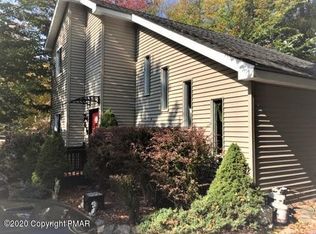 7061 Vista Dr, Tobyhanna, PA